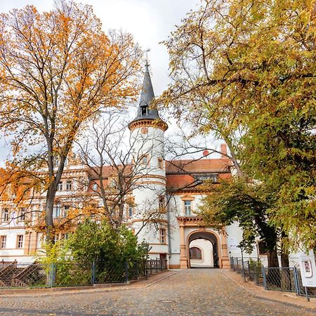Hotel Schloss Schkopau ภายนอก รูปภาพ