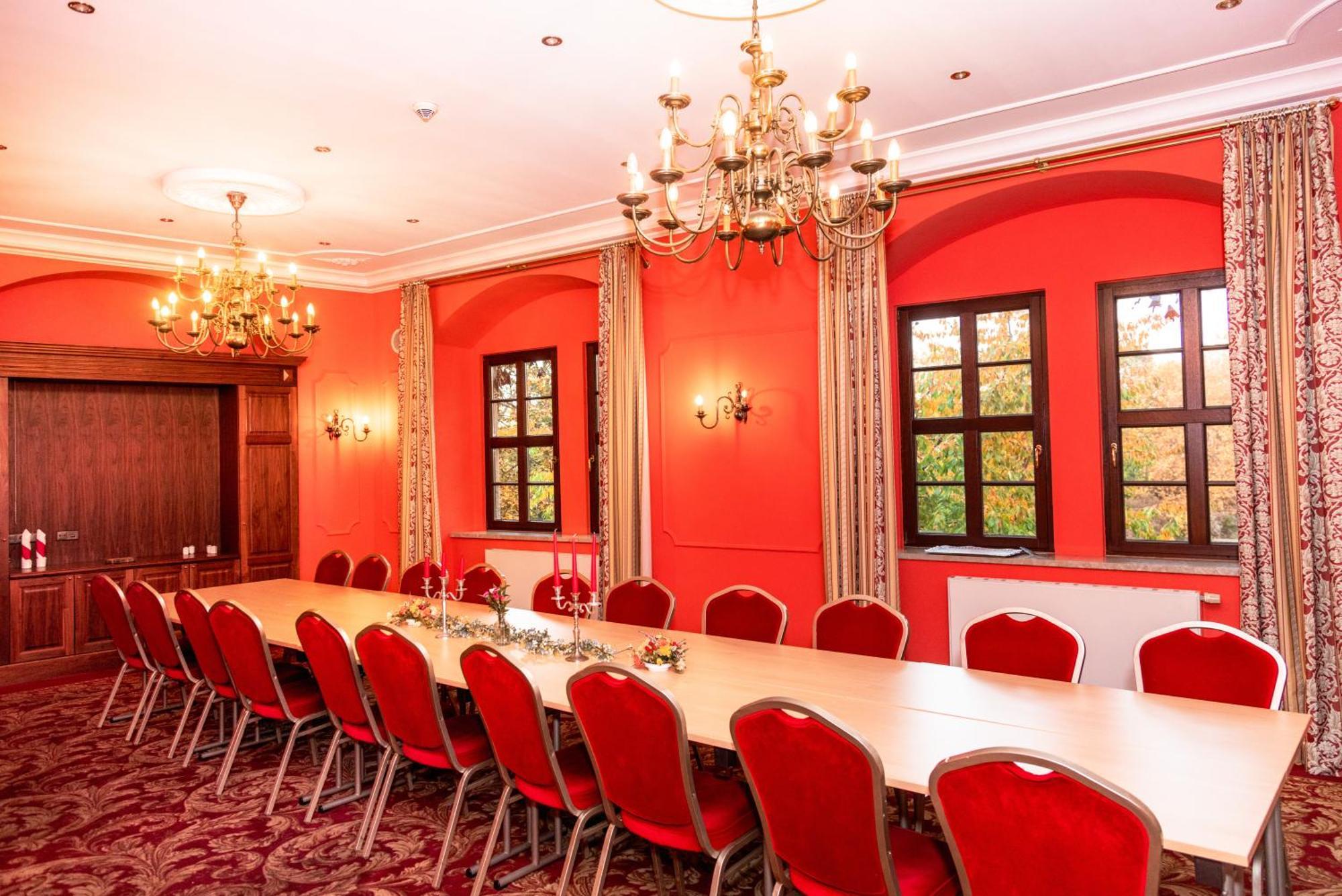 Hotel Schloss Schkopau ภายนอก รูปภาพ