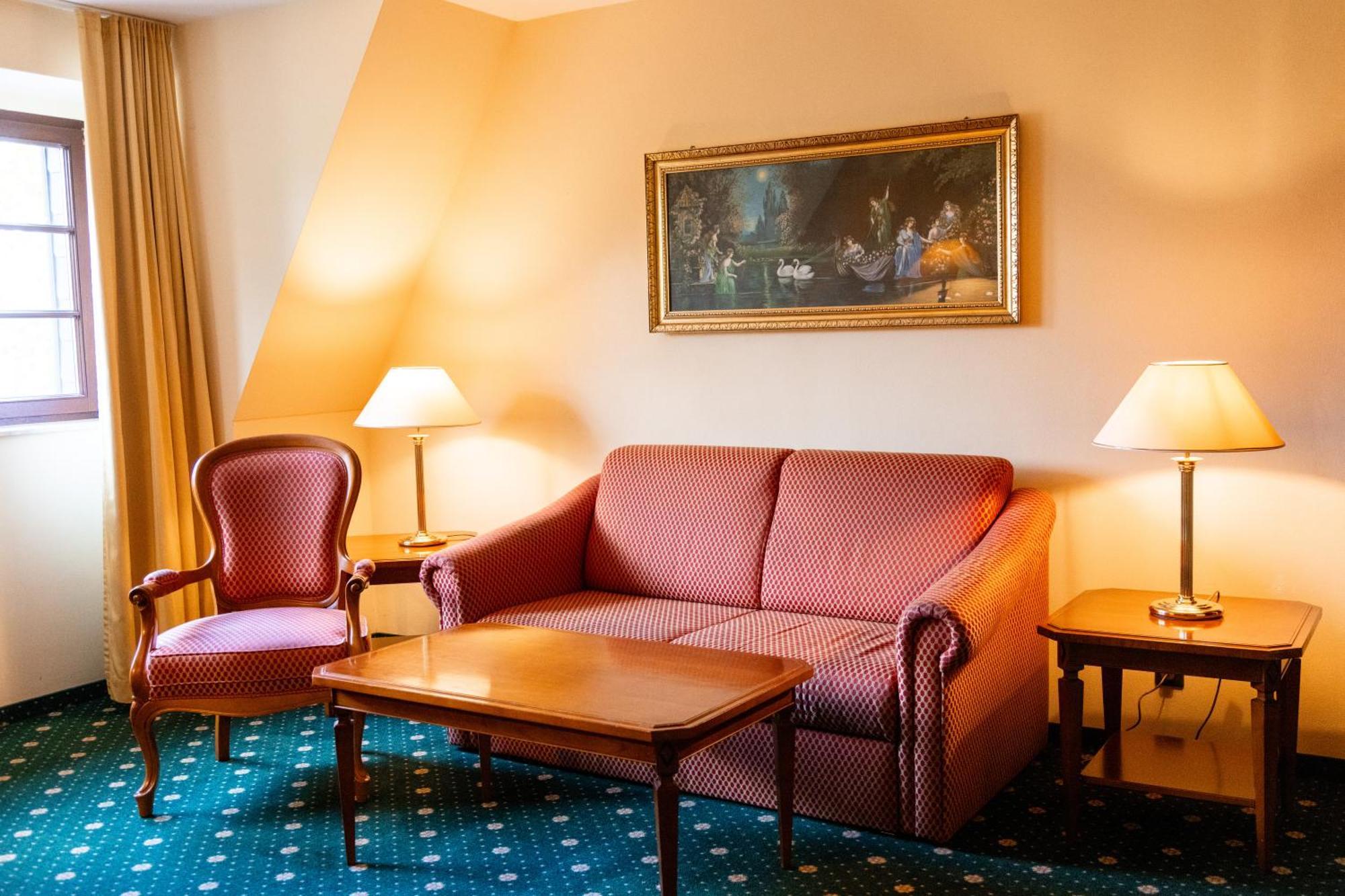 Hotel Schloss Schkopau ภายนอก รูปภาพ
