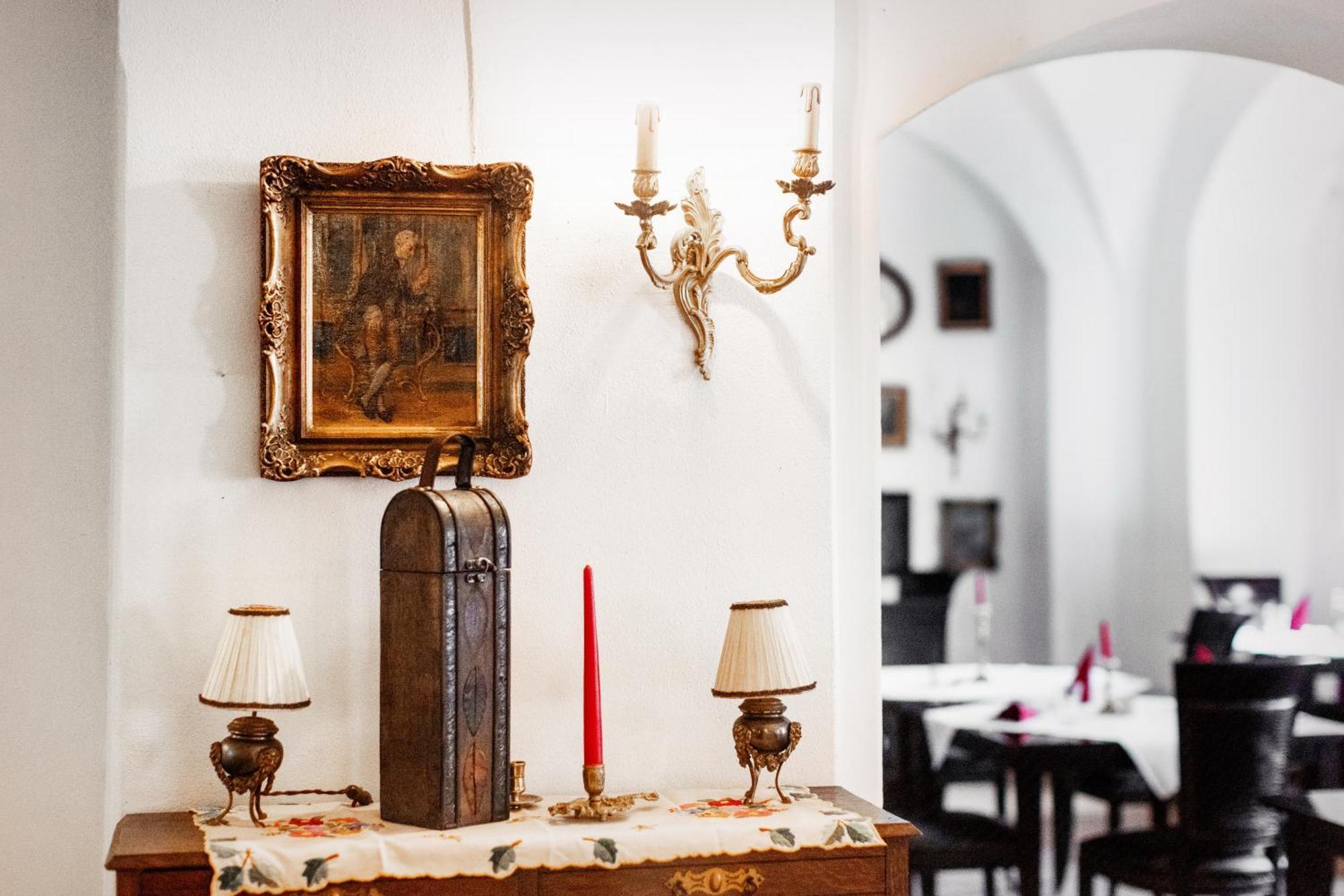Hotel Schloss Schkopau ภายนอก รูปภาพ