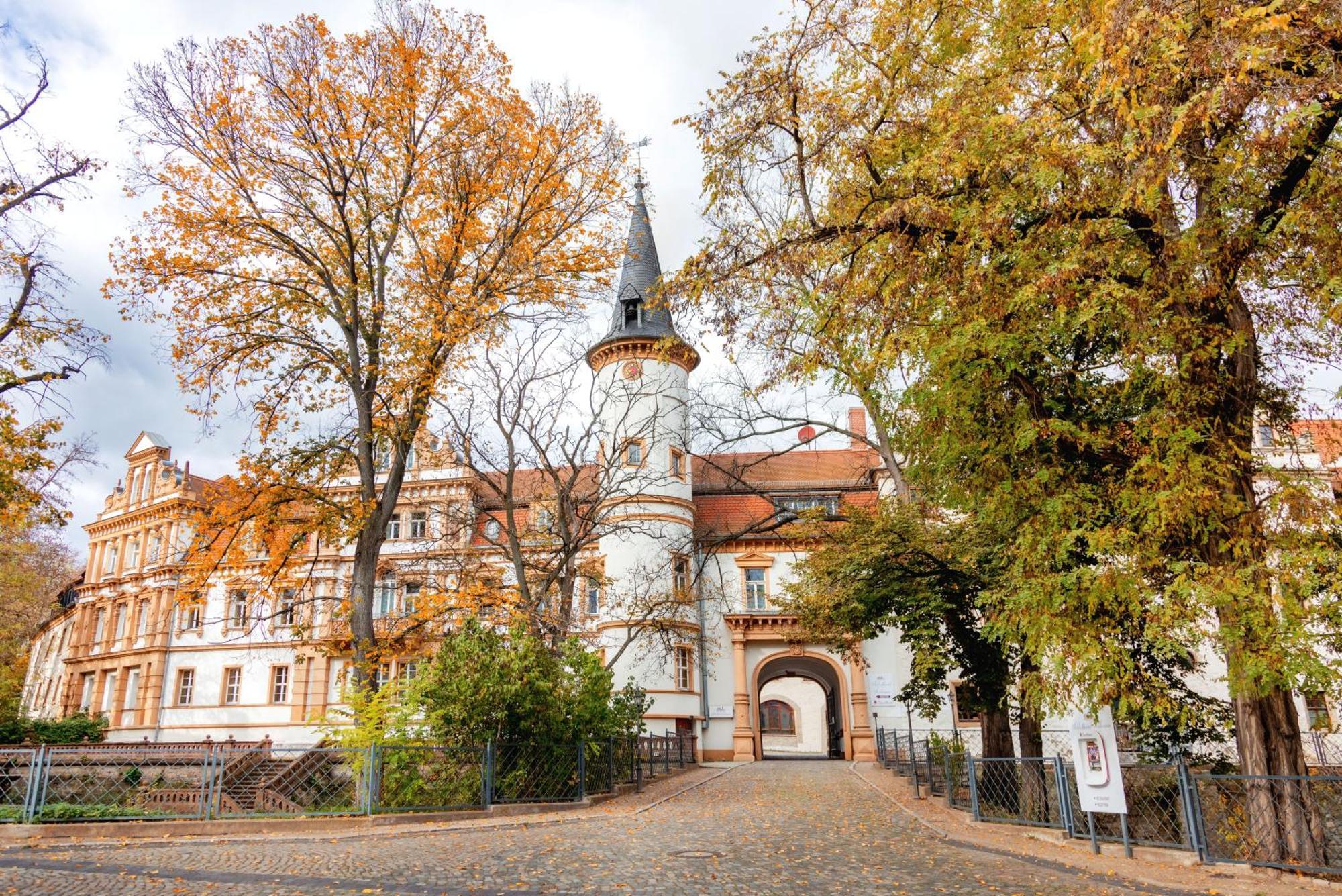 Hotel Schloss Schkopau ภายนอก รูปภาพ