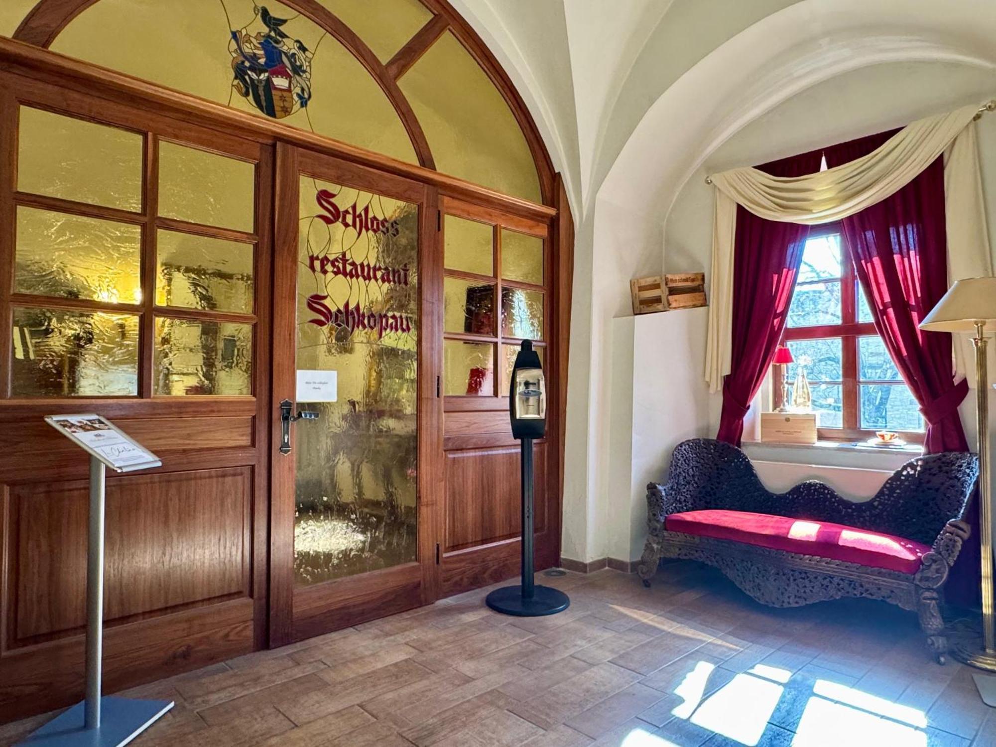 Hotel Schloss Schkopau ภายนอก รูปภาพ